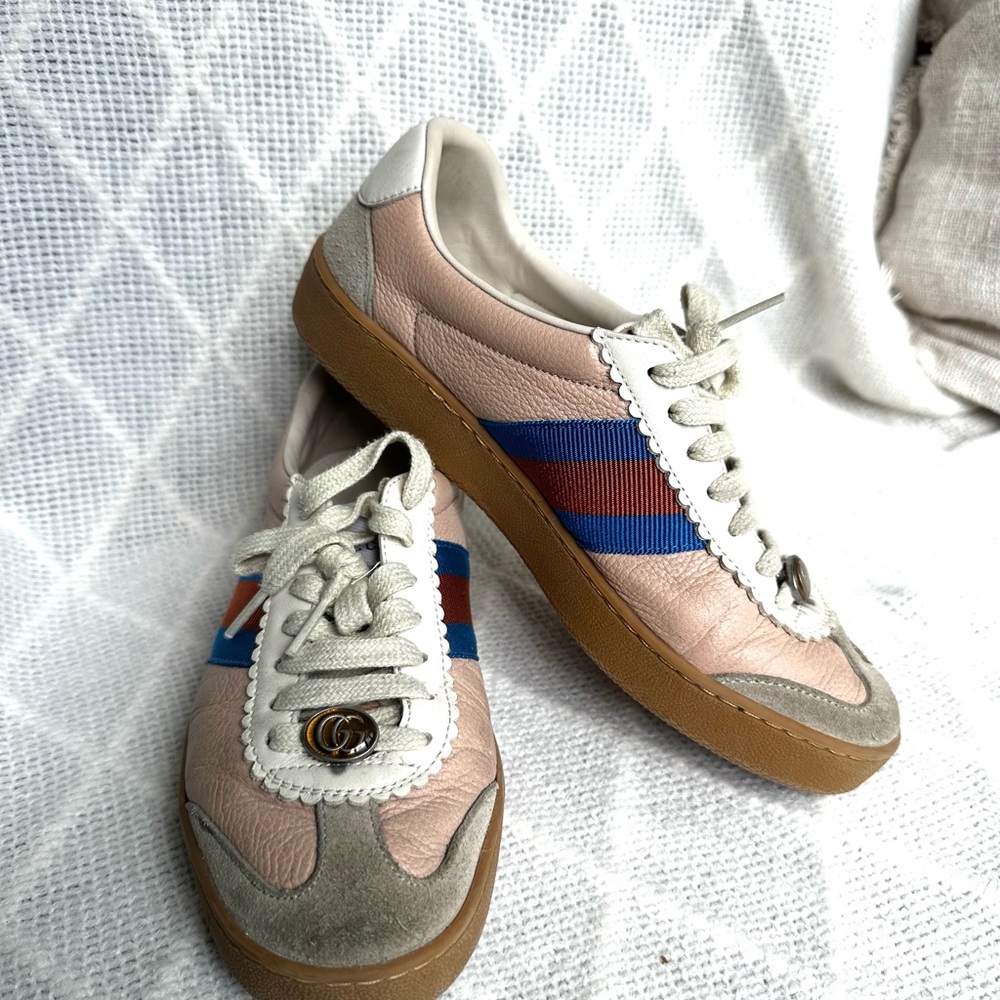 Stylish Gucci Women's Sneakers with Blue and Pink Accents